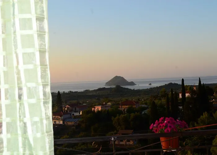 Mayra Lithakia (Zakynthos)